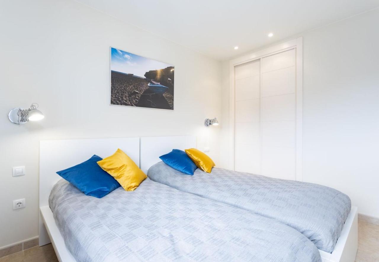 Sunny Castillo Apartment Коста де Антигуа Екстериор снимка