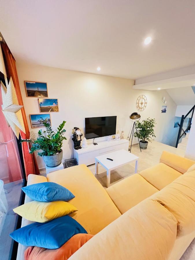 Sunny Castillo Apartment Коста де Антигуа Екстериор снимка